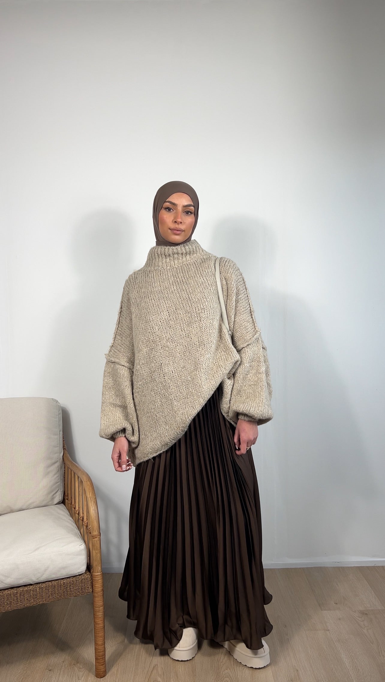 Pleated skirt with gathers