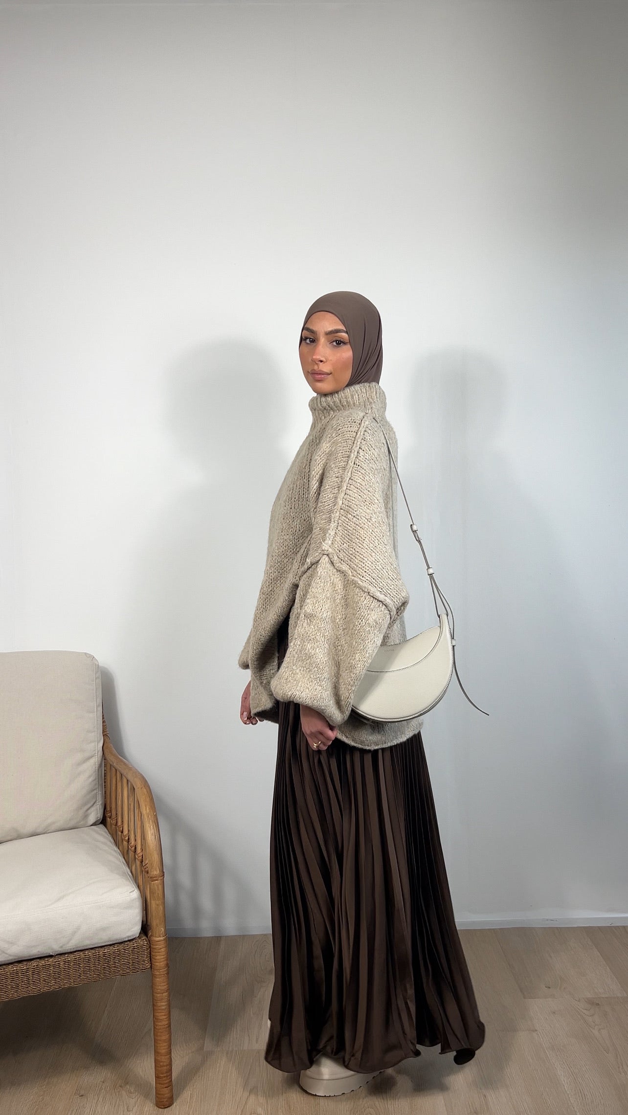 Pleated skirt with gathers