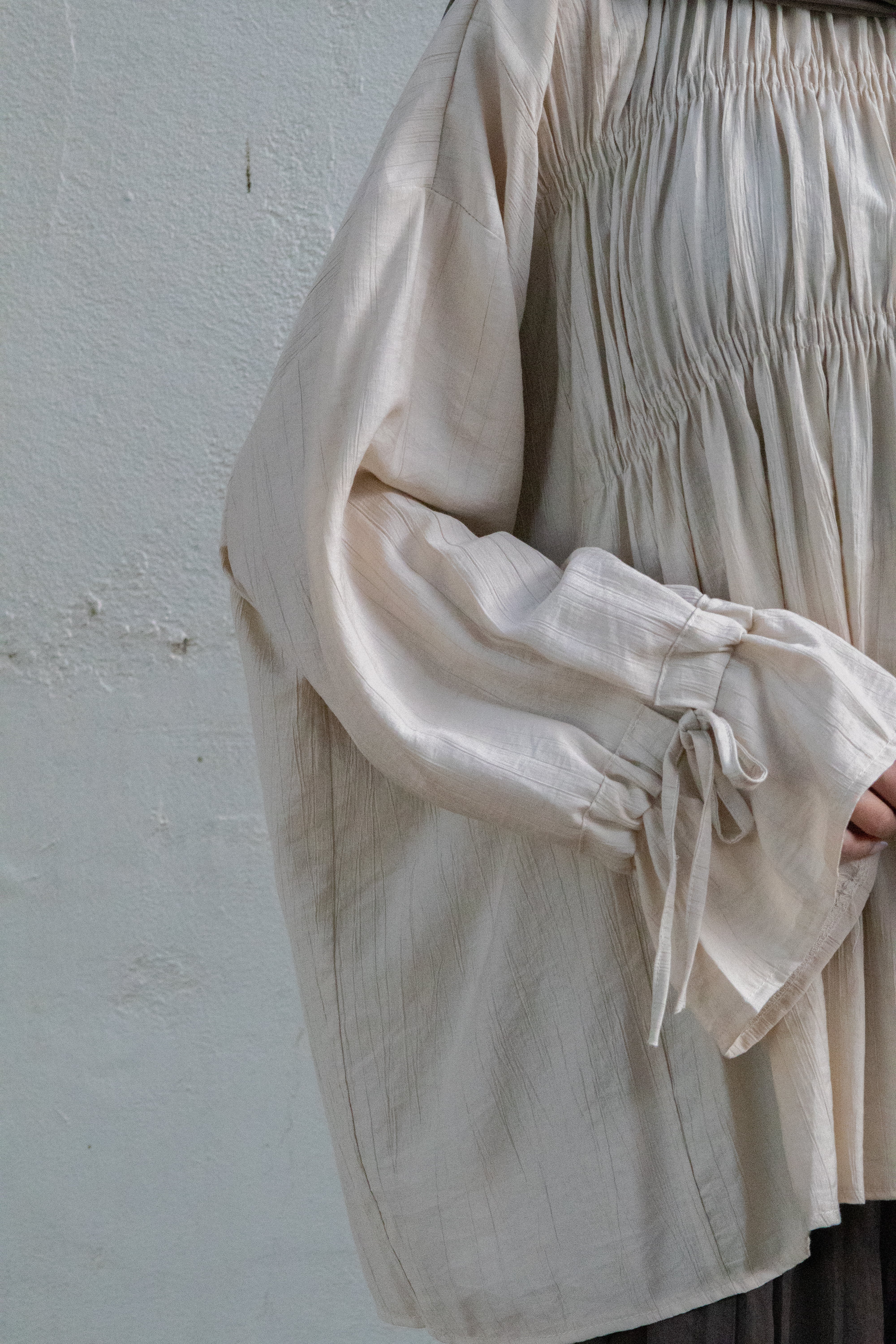 Blouse smokée - Beige