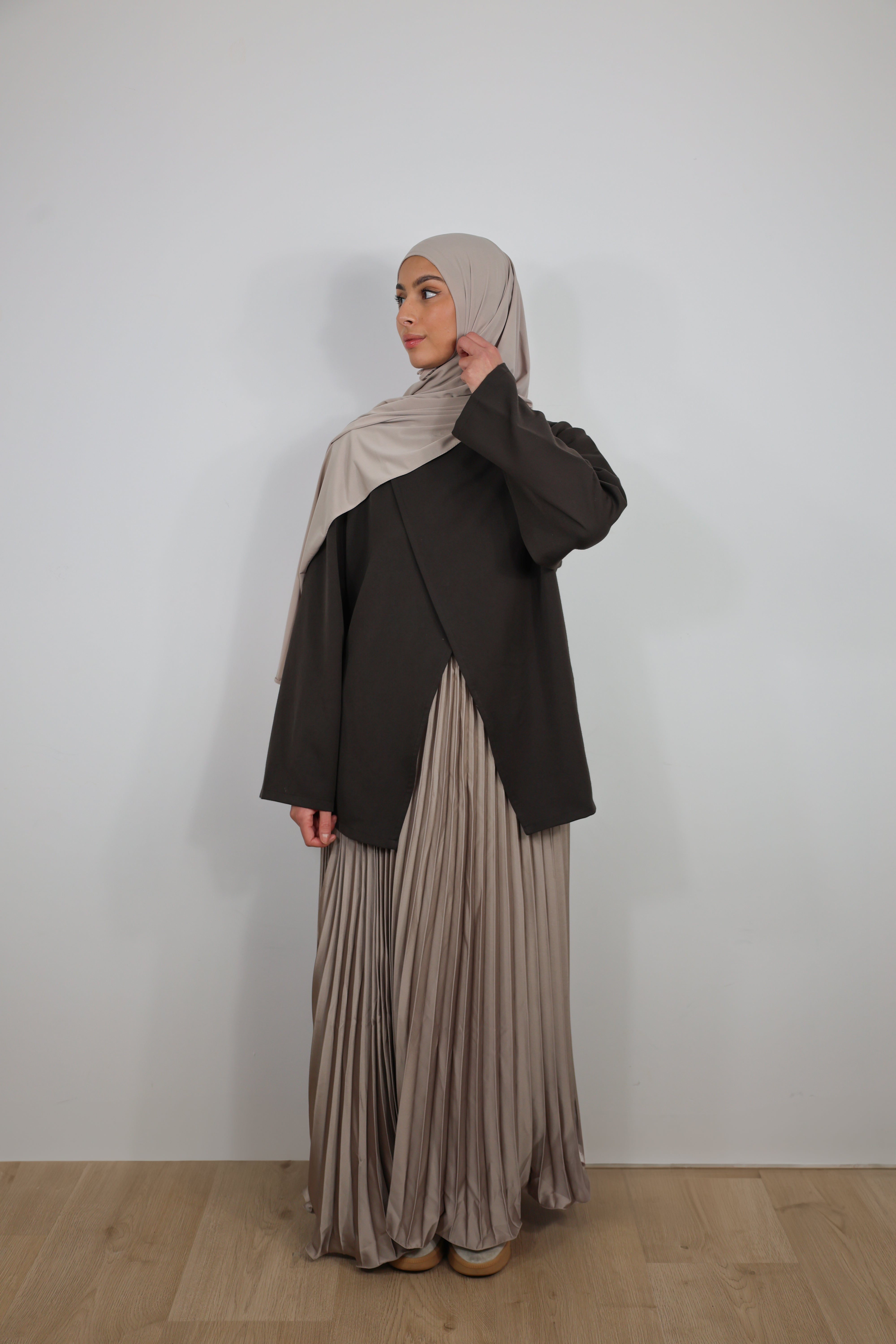 Pleated skirt with gathers