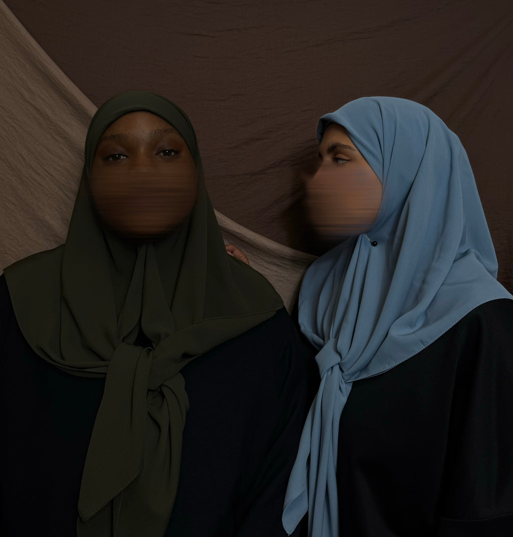 Quadratischer Hijab aus Medina-Seide