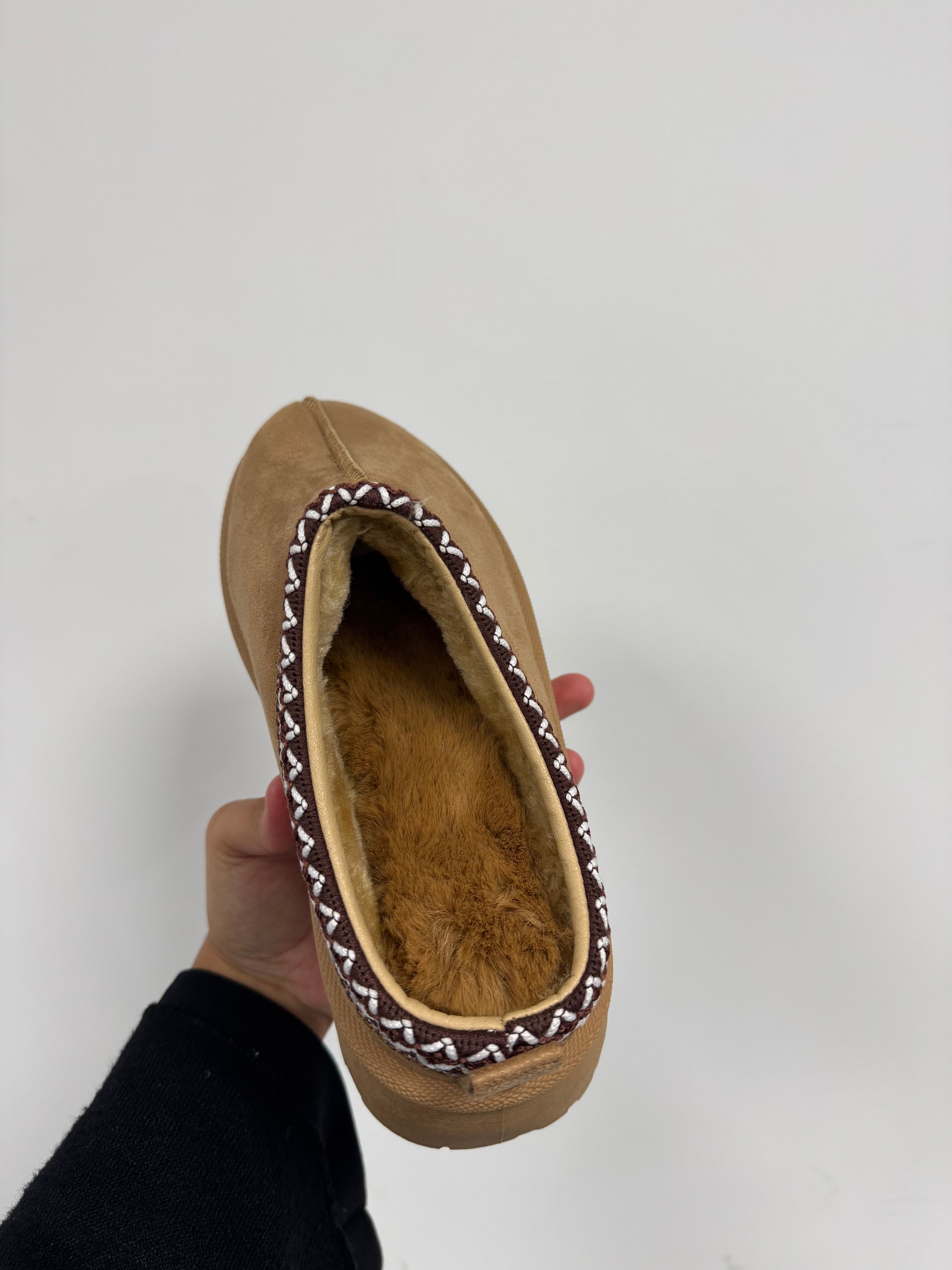 Wedge mules