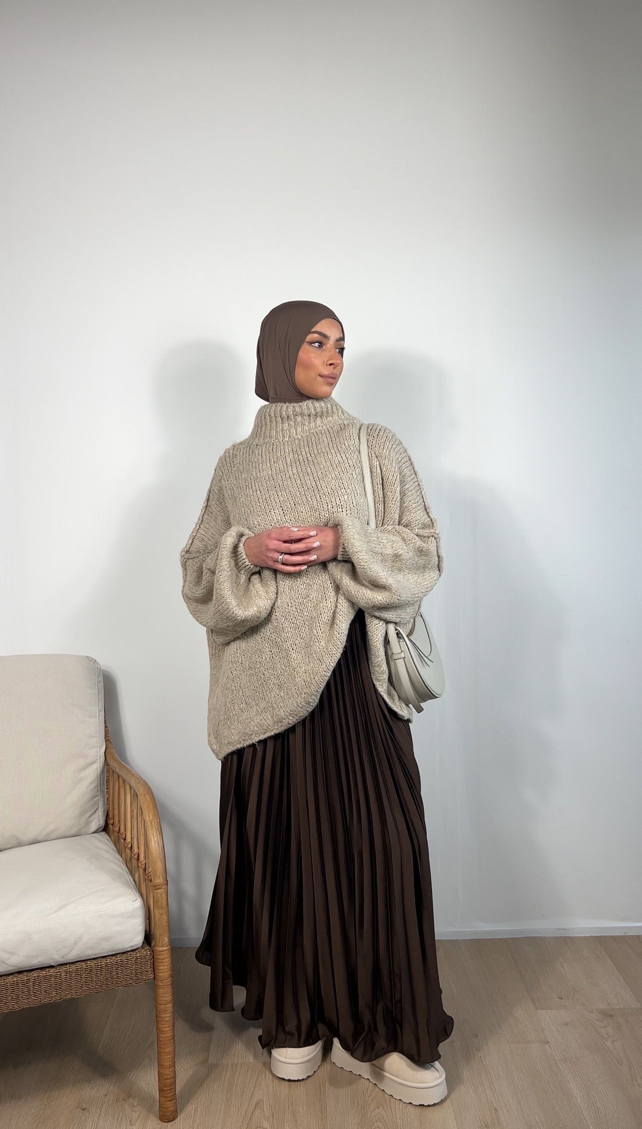 Pleated skirt with gathers