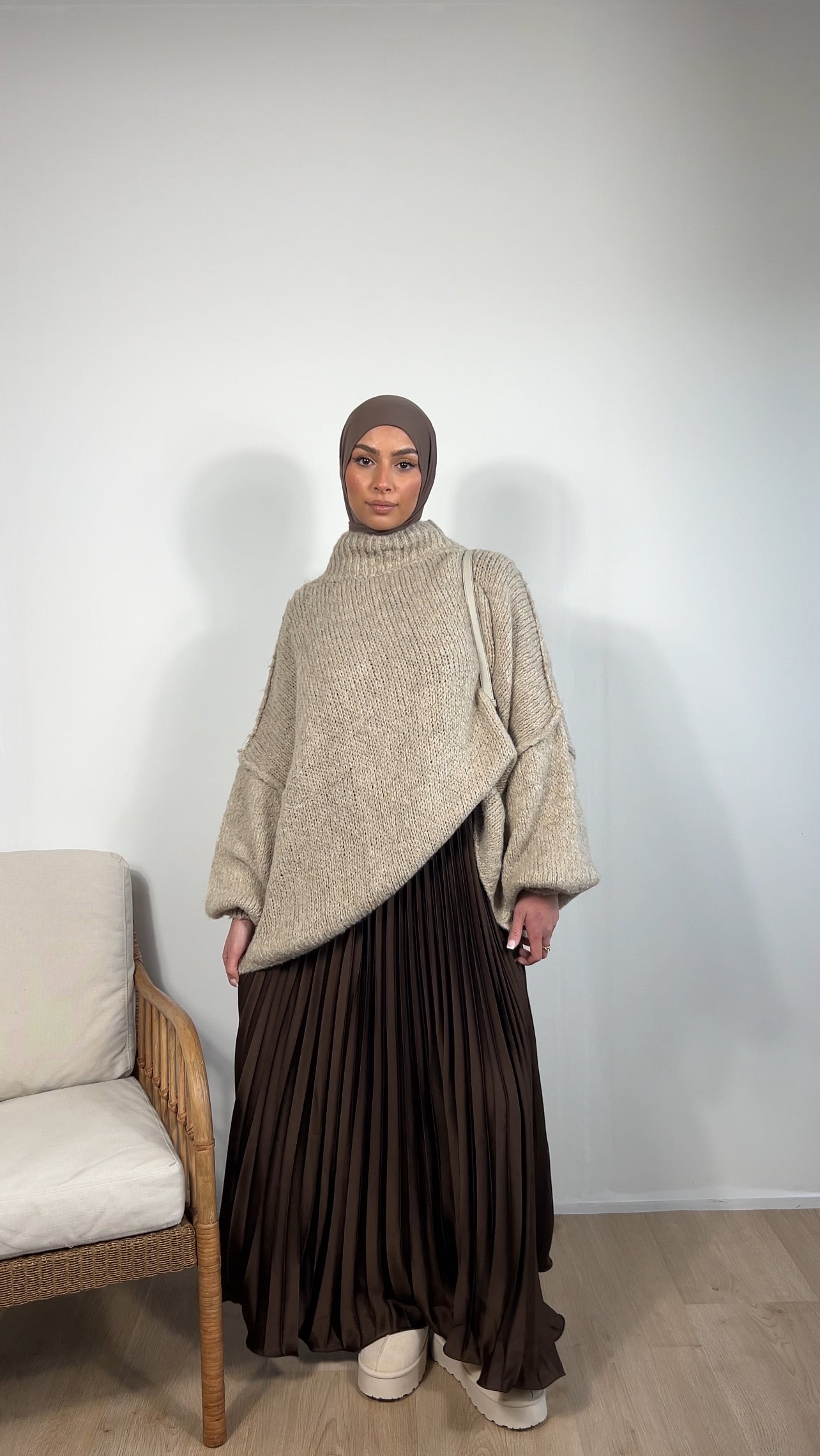 Pleated skirt with gathers