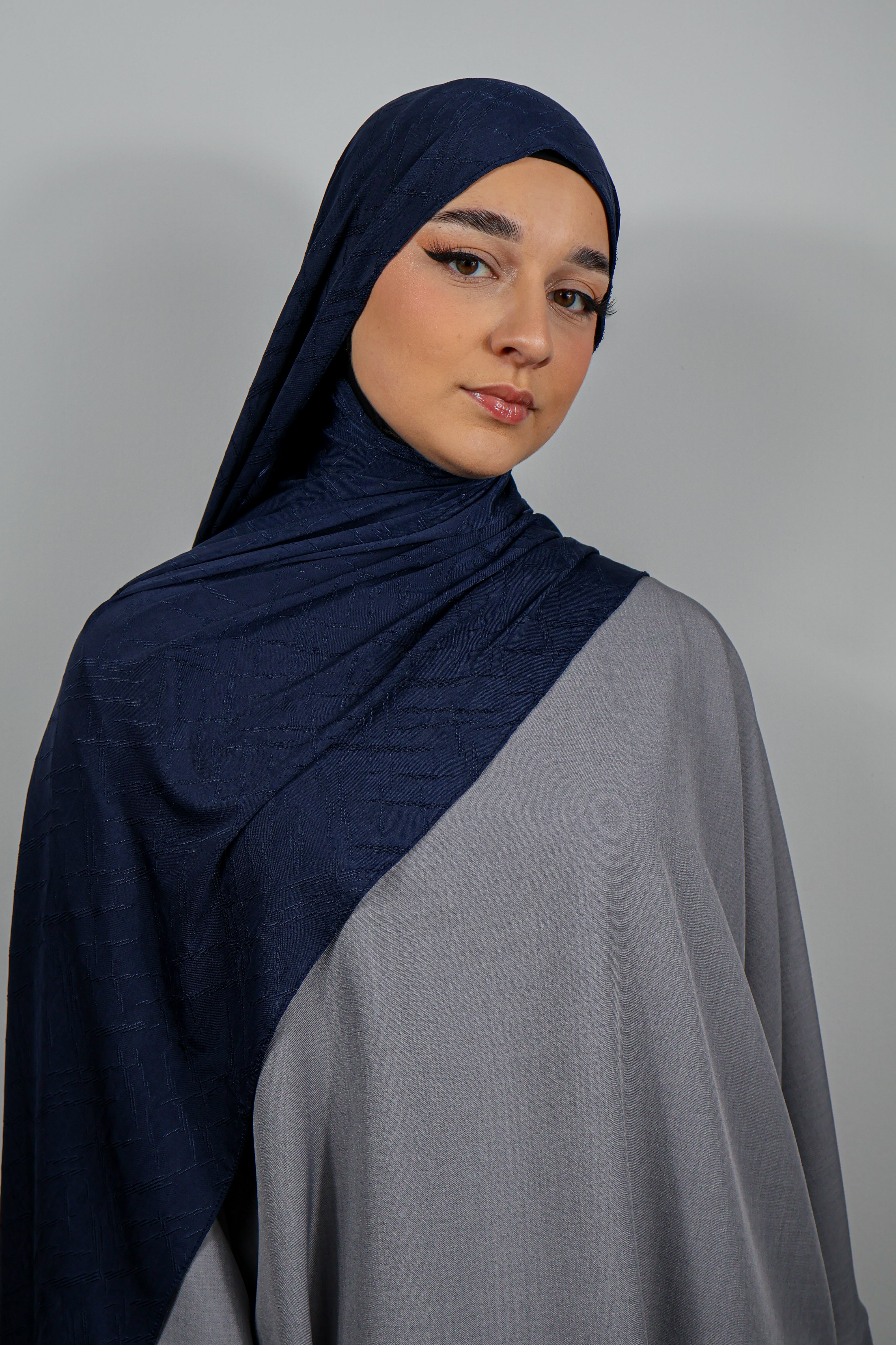 Hijab rose poudré texturé en Jersey Prestige, doux et parfaitement ajusté