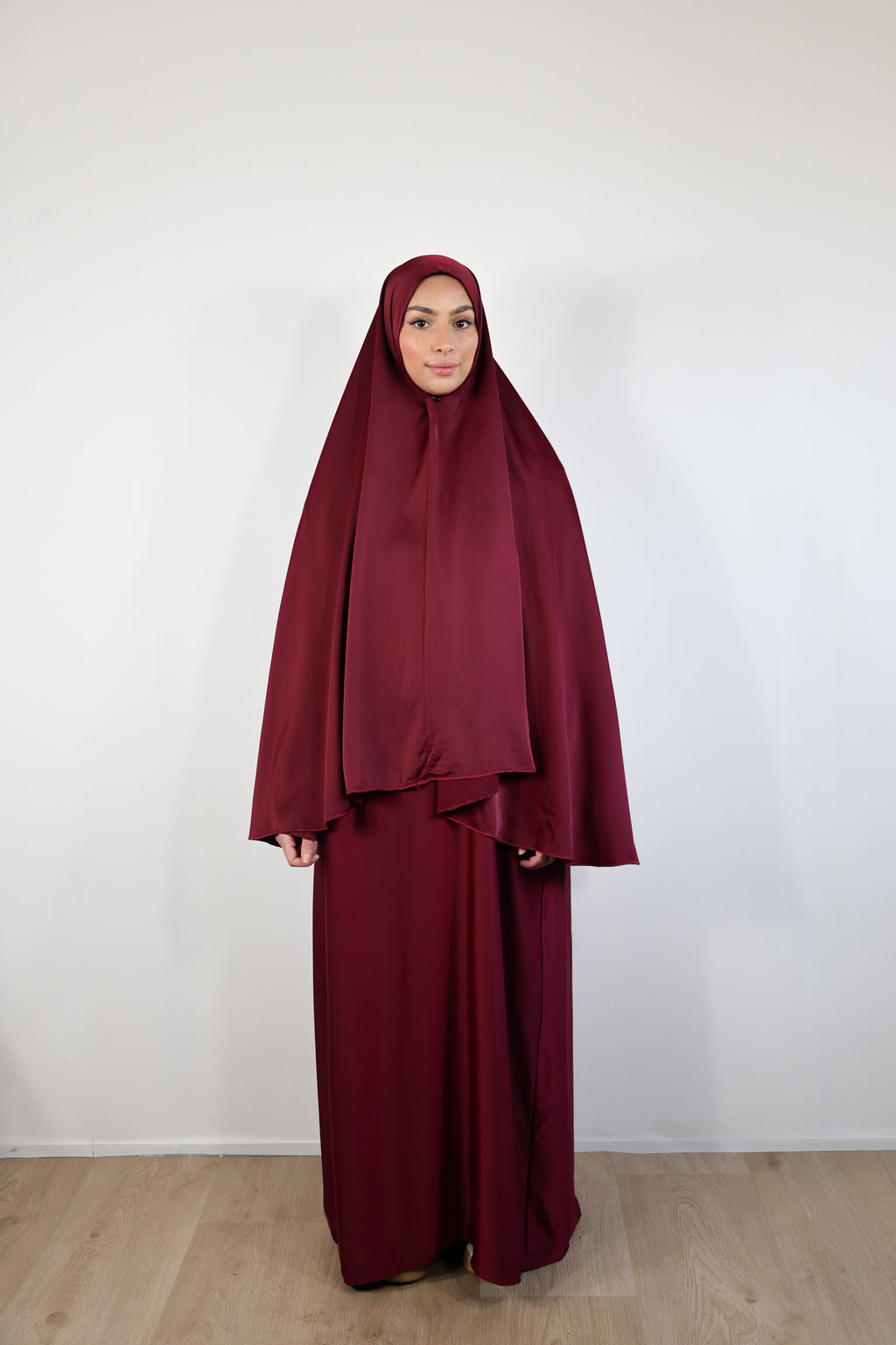 Set khimar et abaya satiné - Bordeaux
