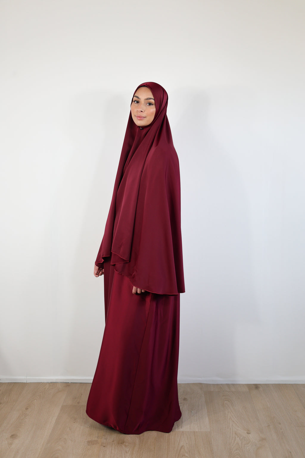 Set khimar et abaya satiné - Bordeaux