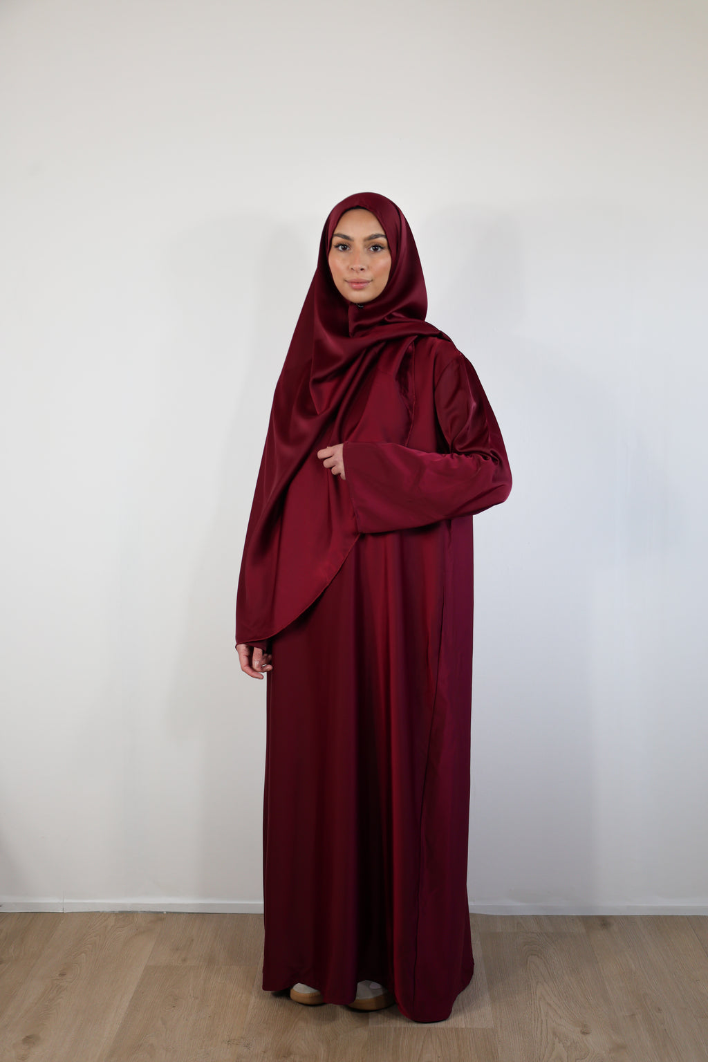 Set khimar et abaya satiné - Bordeaux