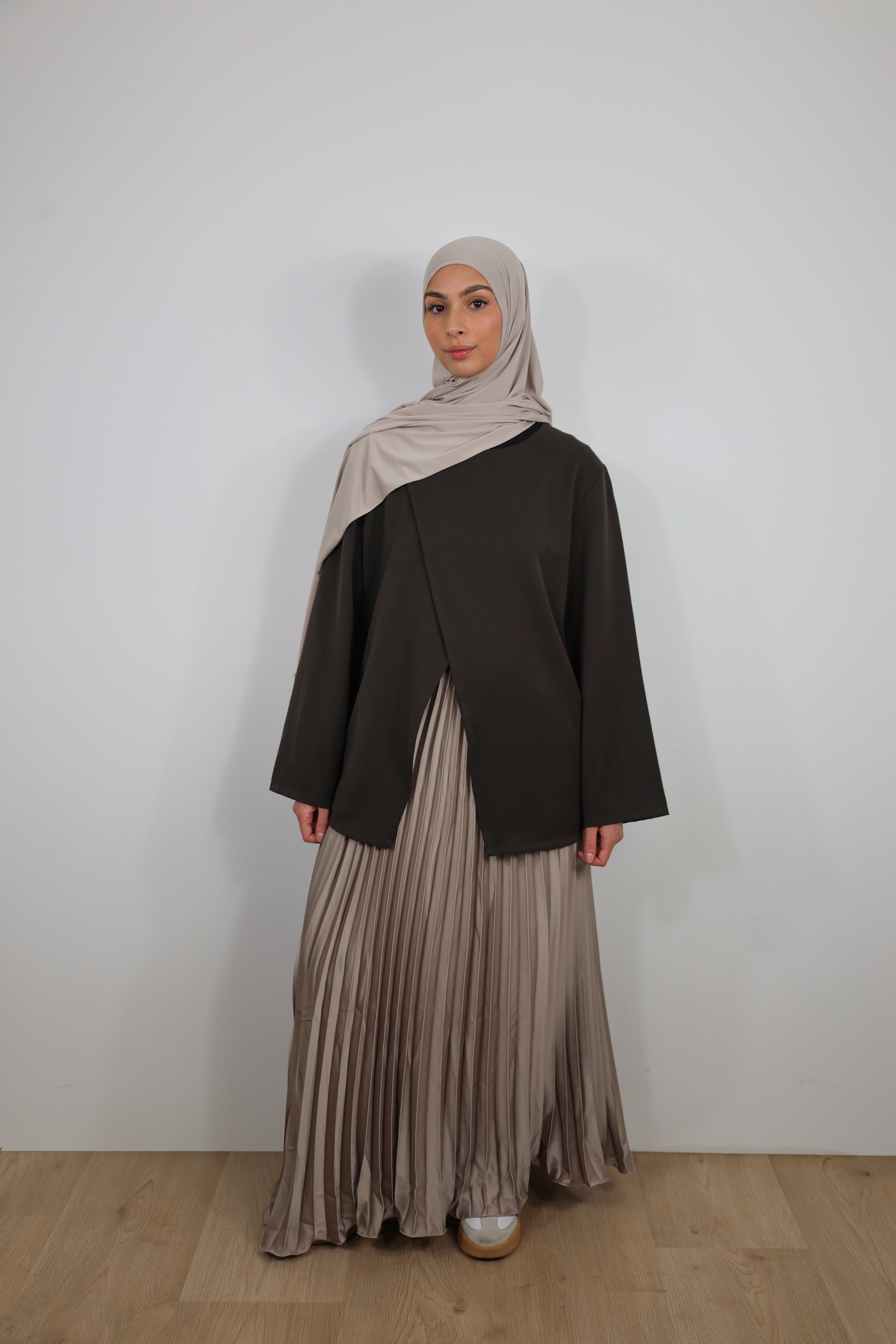 Pleated skirt with gathers