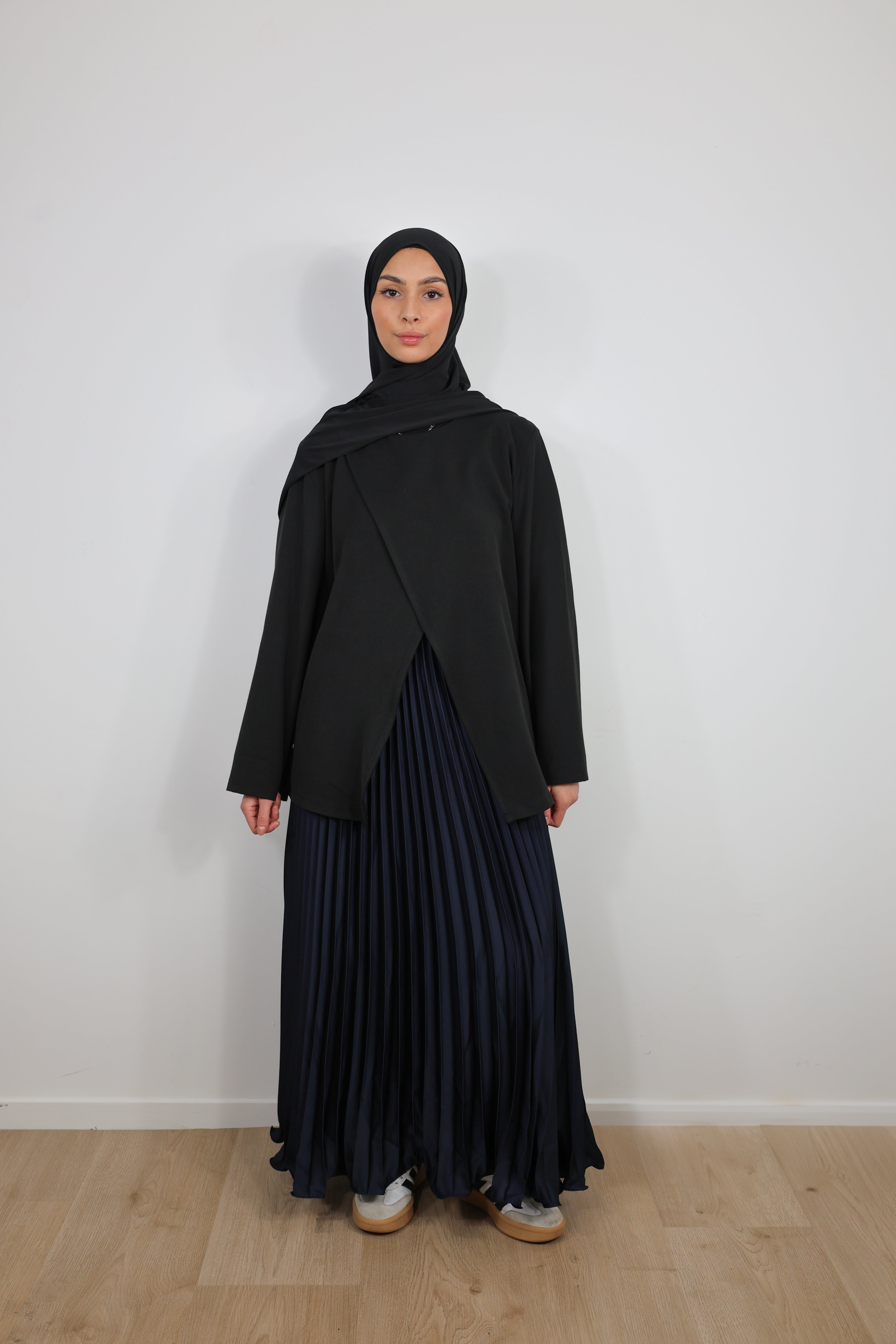 Pleated skirt with gathers