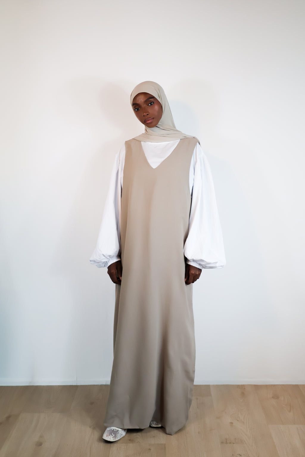 Sleeveless dress - White